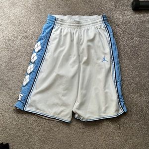 North Carolina Jordan authentic basketball shorts size large